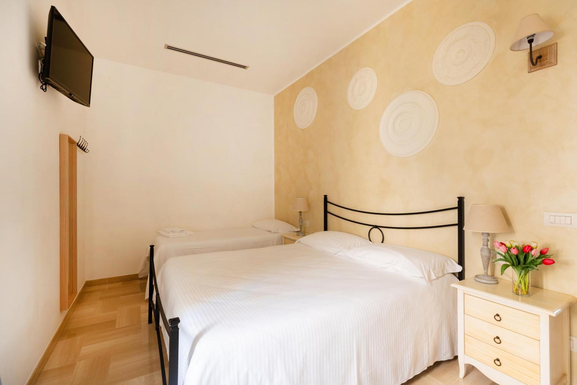 Palazzo De Luca By Apulia Hospitality Bed & Breakfast Fasano Exterior photo