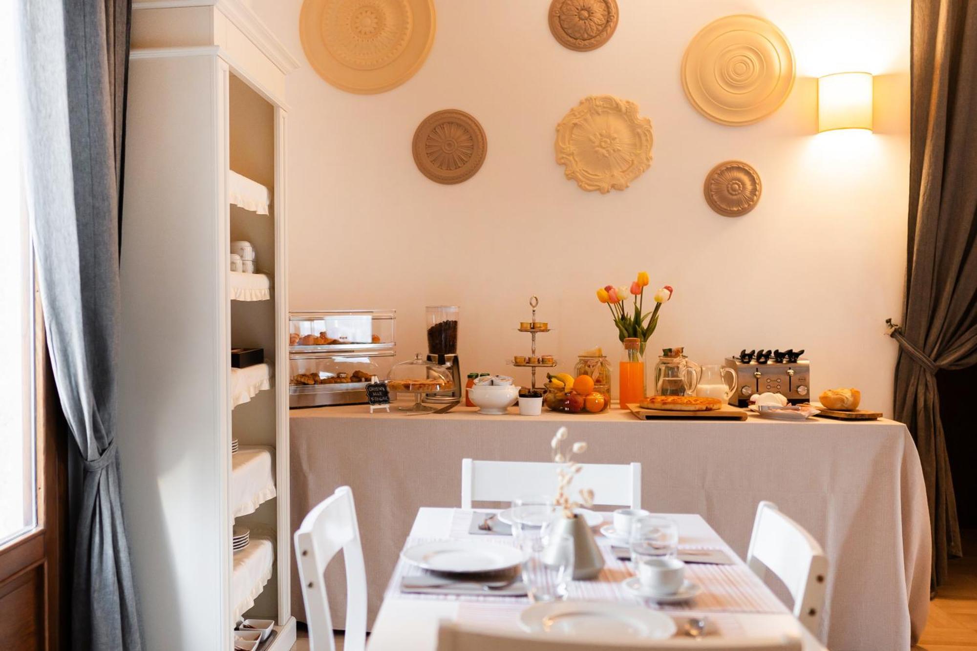 Palazzo De Luca By Apulia Hospitality Bed & Breakfast Fasano Exterior photo